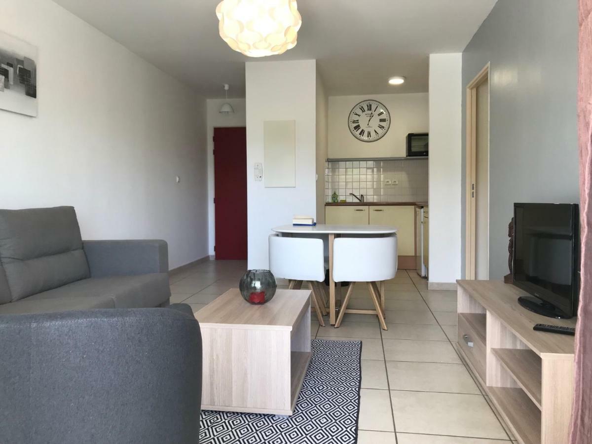 Meuble Homard Avec Jacuzzi Et Vue Mer Saint-Gilles-les-Bains Exterior foto